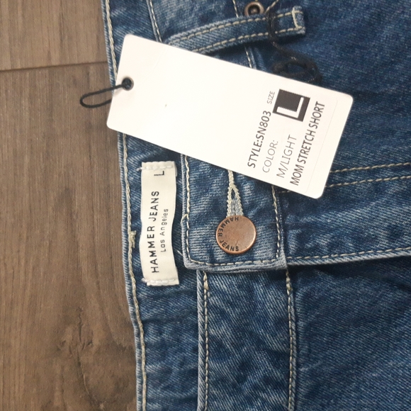NWT Mom Jean Shorts - Picture 2 of 3